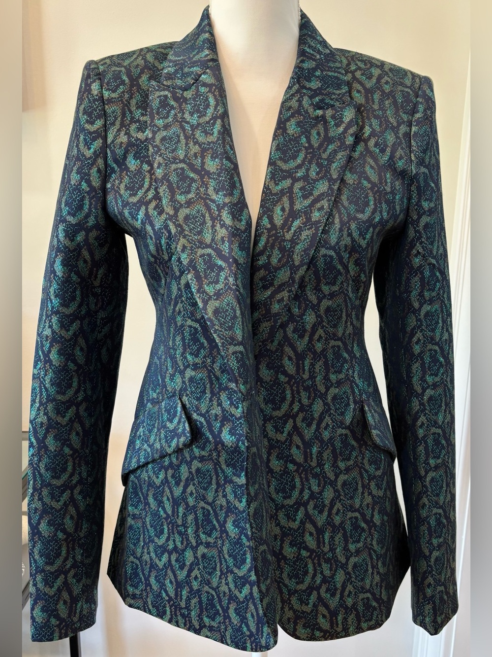 L’Agence Chamberlin Blazer Blue Animal Print, Size 4, Cocktail Wedding Evening